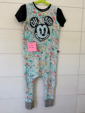 Graphic 'Oh Boy!' Splash-Print One-Piece Bodysuit - Black Sleeves